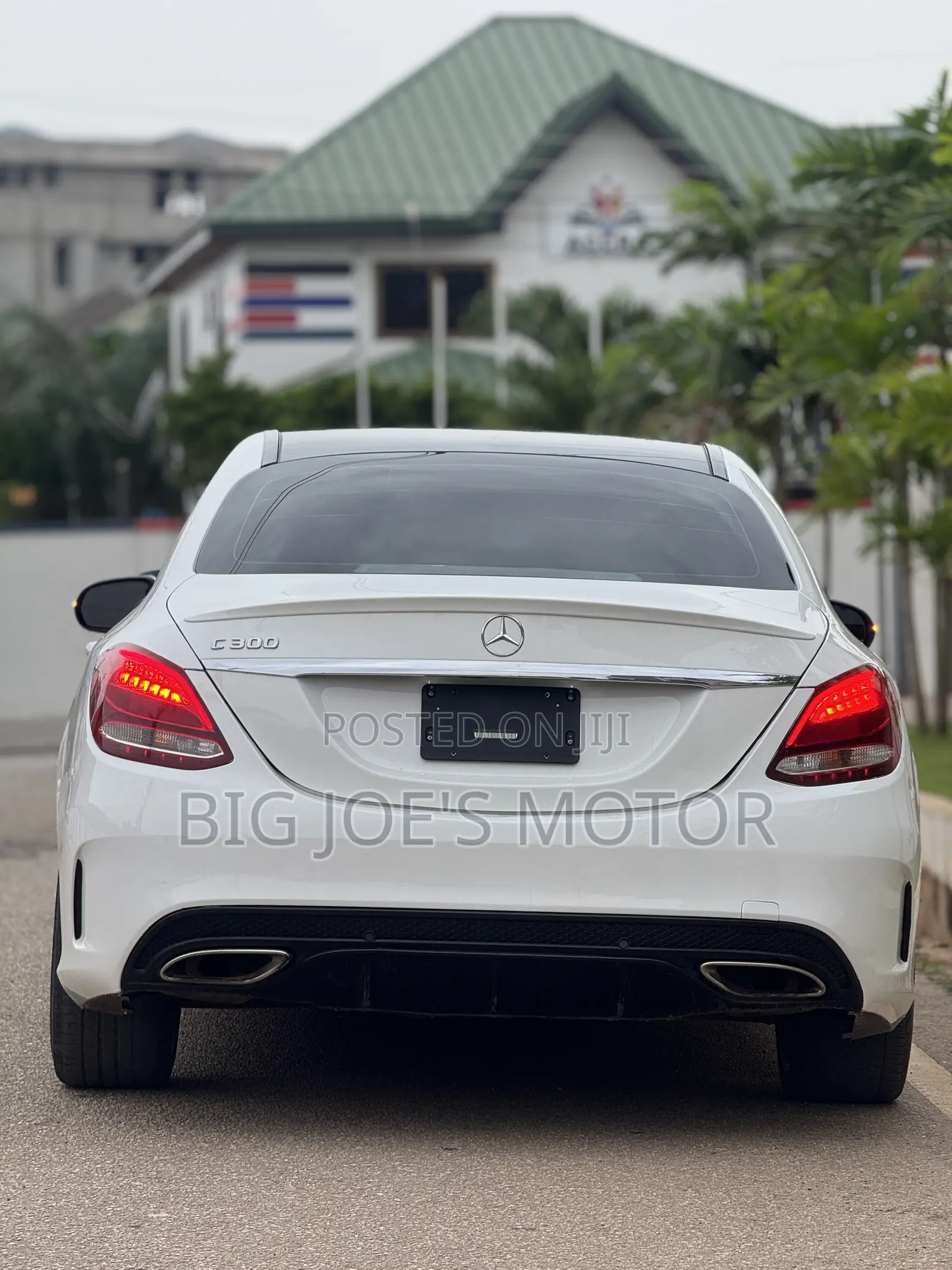 Mercedes-Benz C300 Sport 4Matic Sedan AWD (2.0L 4cyl 7A) 2017 White