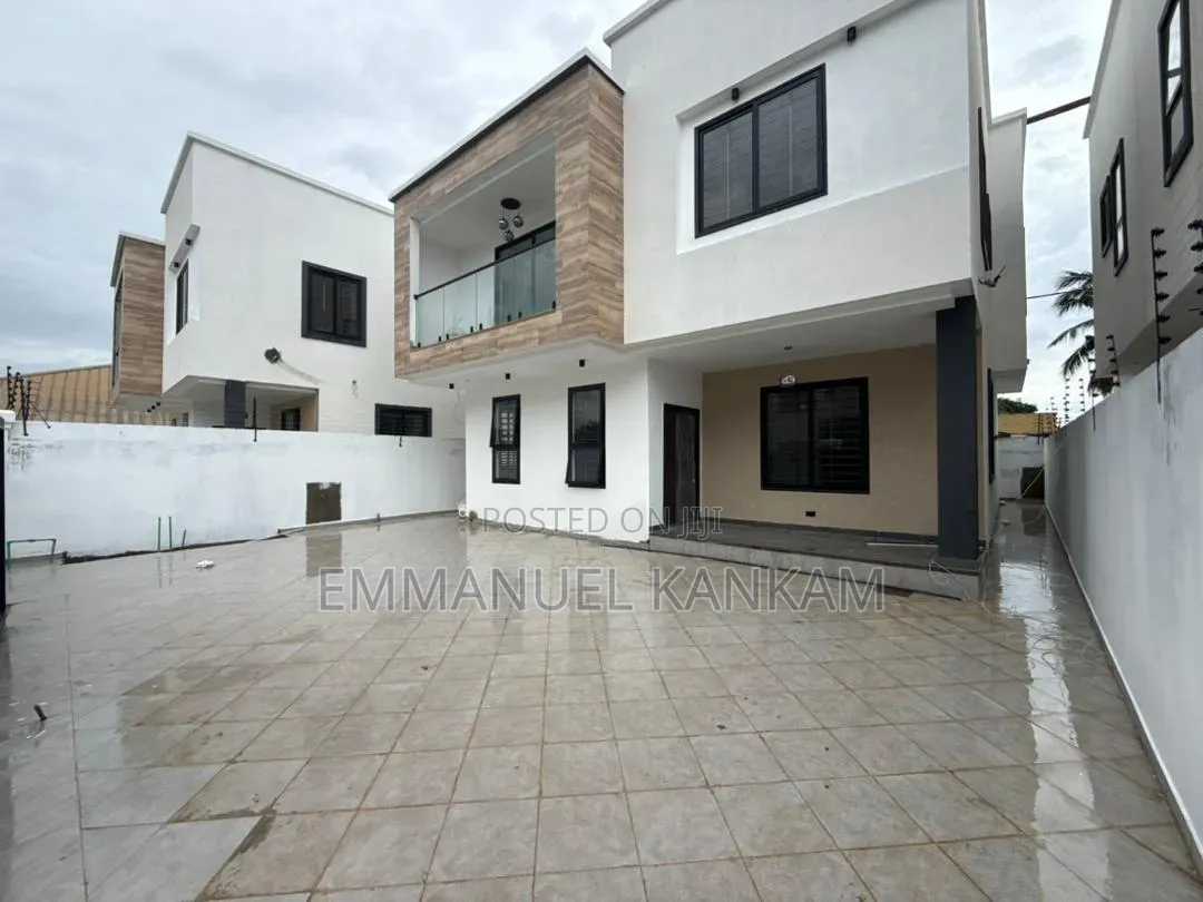 4bdrm House in Baatsona Total for sale