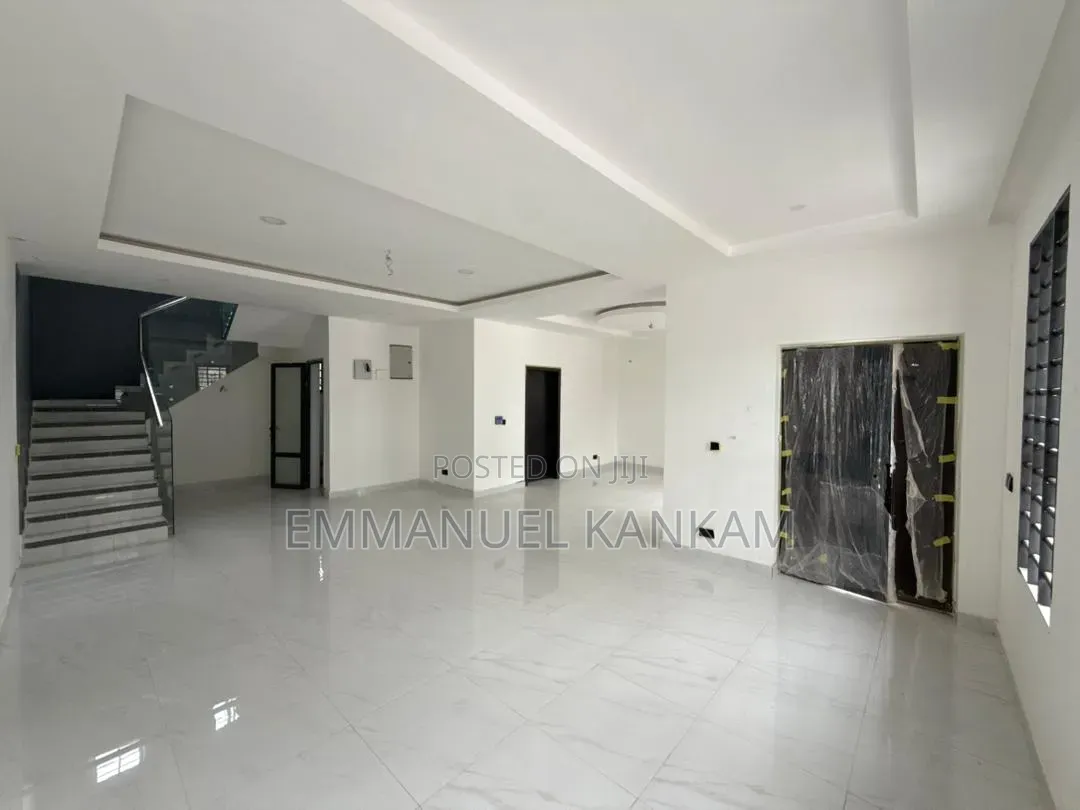 4bdrm House in Baatsona Total for sale