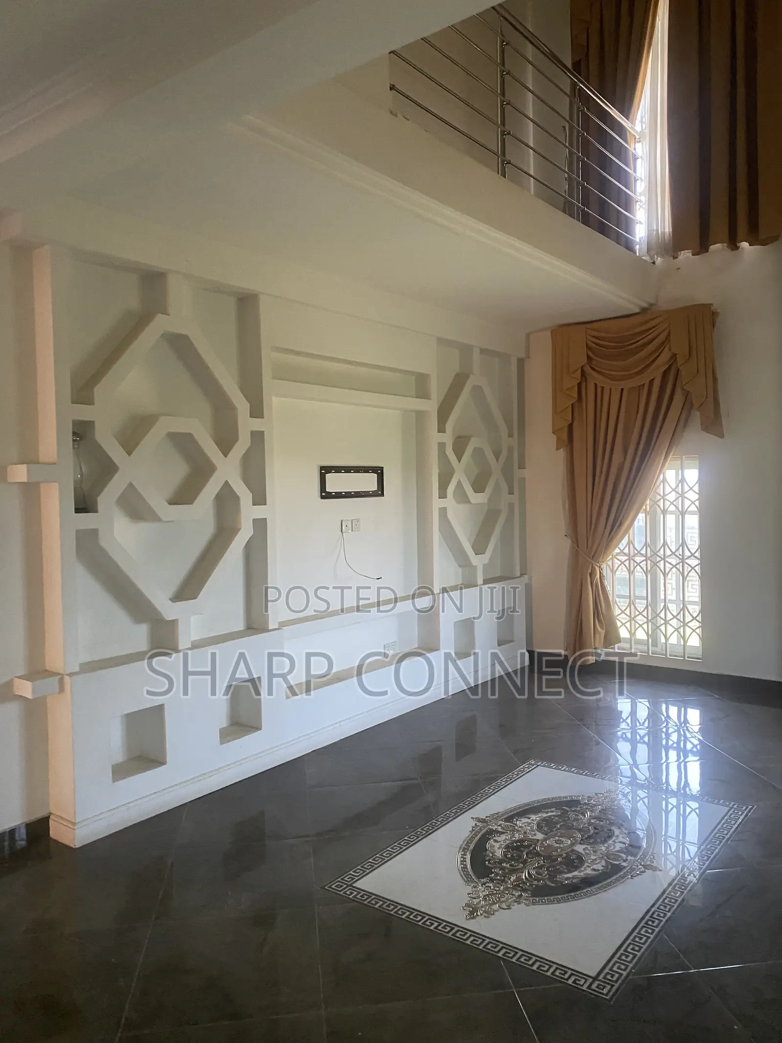 4bdrm Duplex in Sharp-Connect., West Hills Mall Area for rent