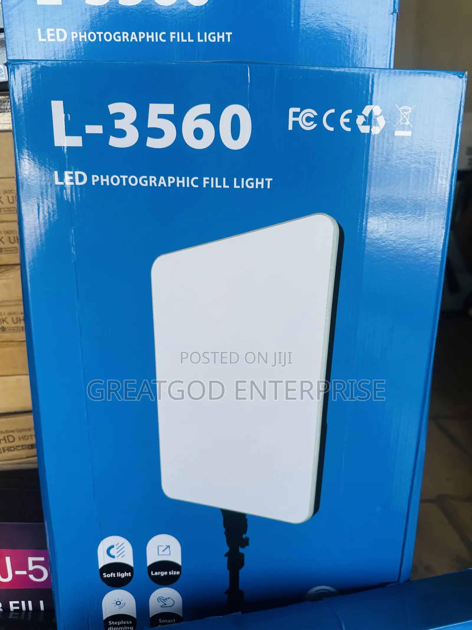 L-3560 LED Photographic Fill Light