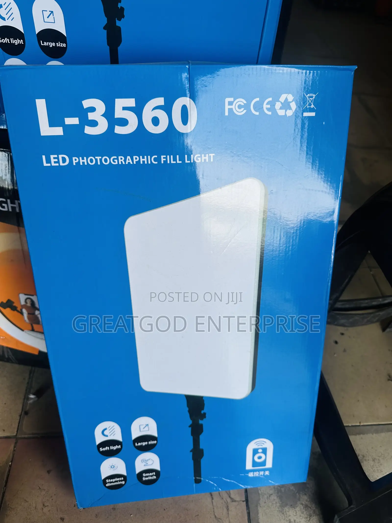 L-3560 LED Photographic Fill Light