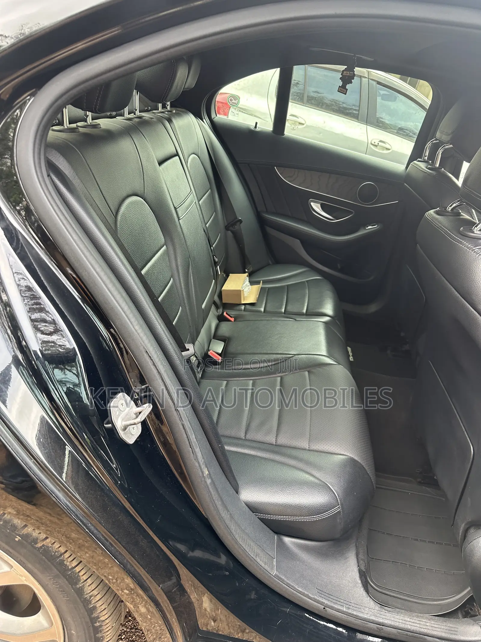 Mercedes-Benz C300 Luxury 4Matic Sedan AWD (2.0L 4cyl 7A) 2016 Black