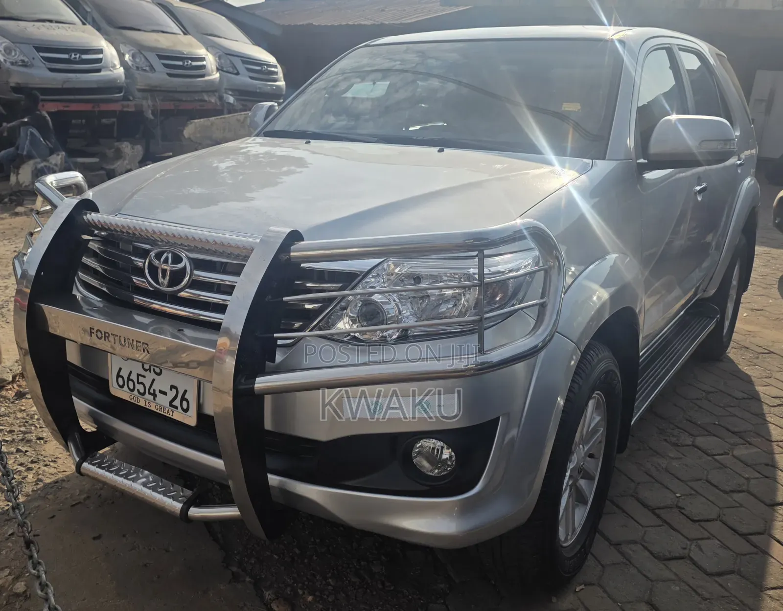Toyota Fortuner 2012 Silver
