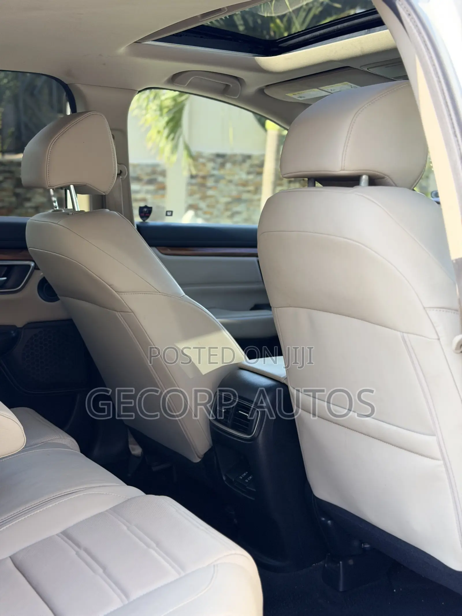 Honda CR-V Touring 4dr SUV AWD (1.5L 4cyl CVT) 2017 White