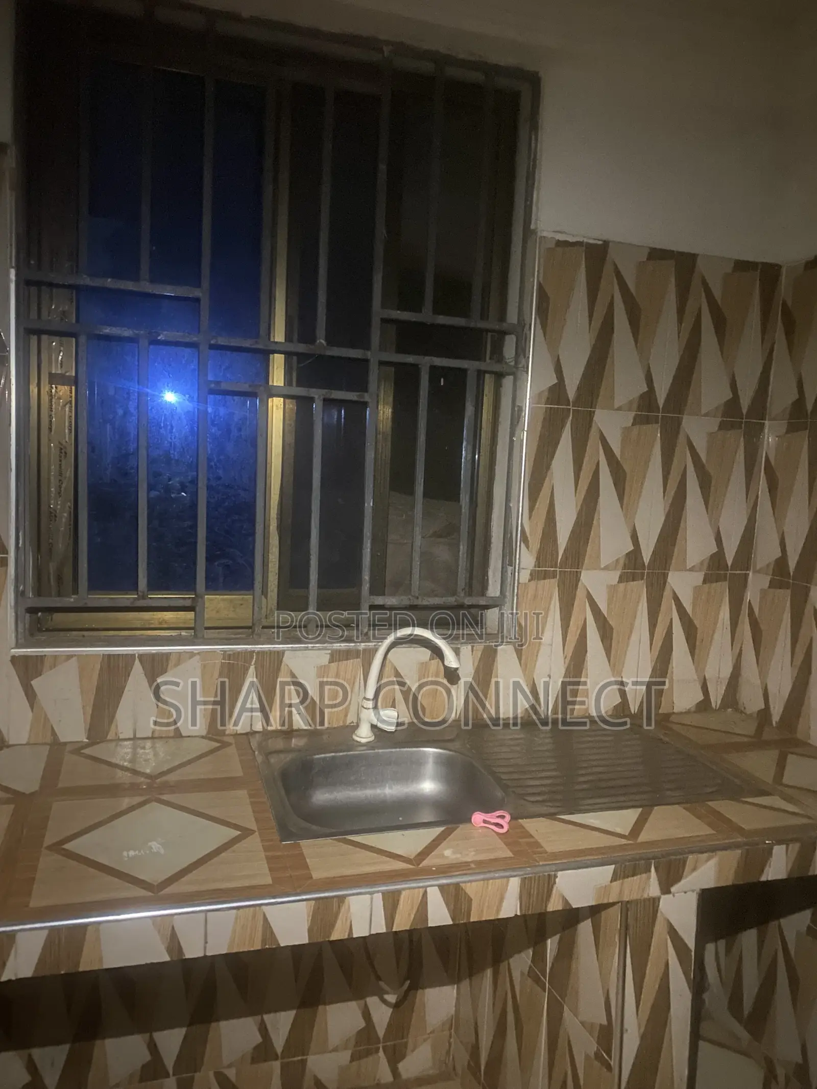1bdrm Apartment in Sharp-Connect., Adade for rent