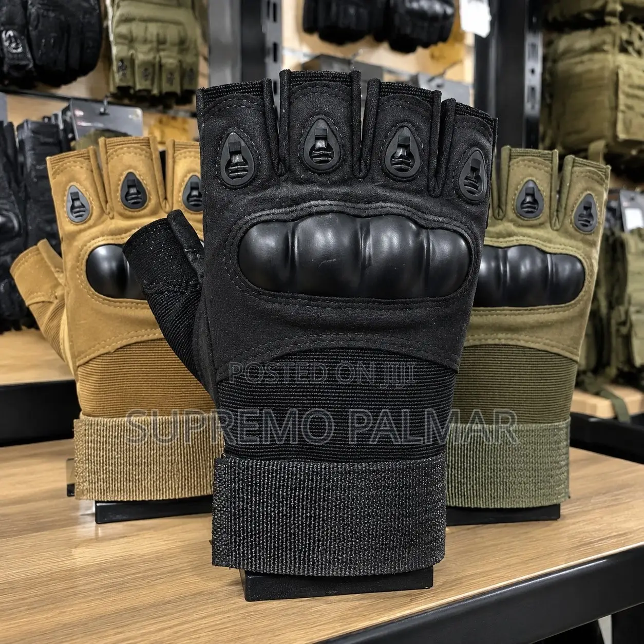 Gym Gloves – Fingerless Knuckle Protection