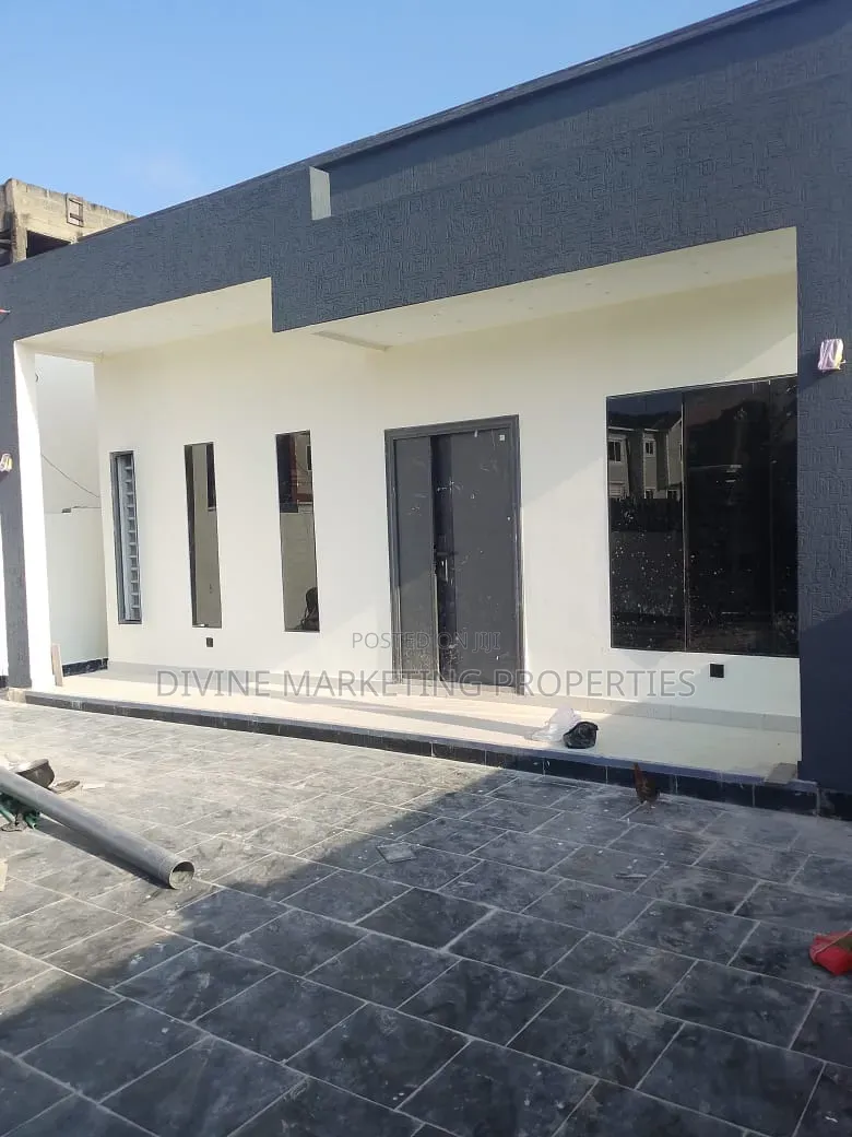 3bdrm House in Manet Area for sale
