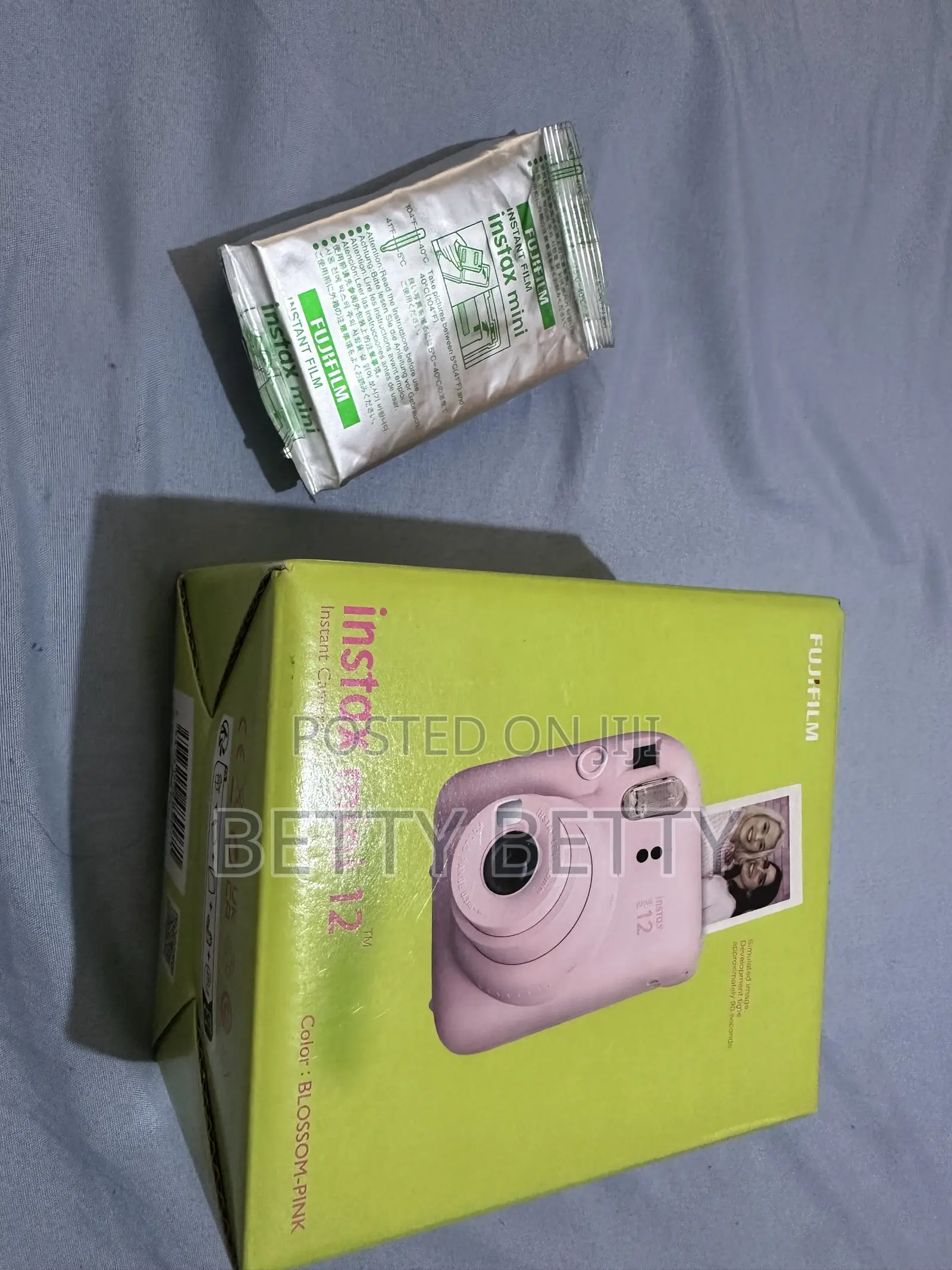Fujifilm Instax Mini 12
