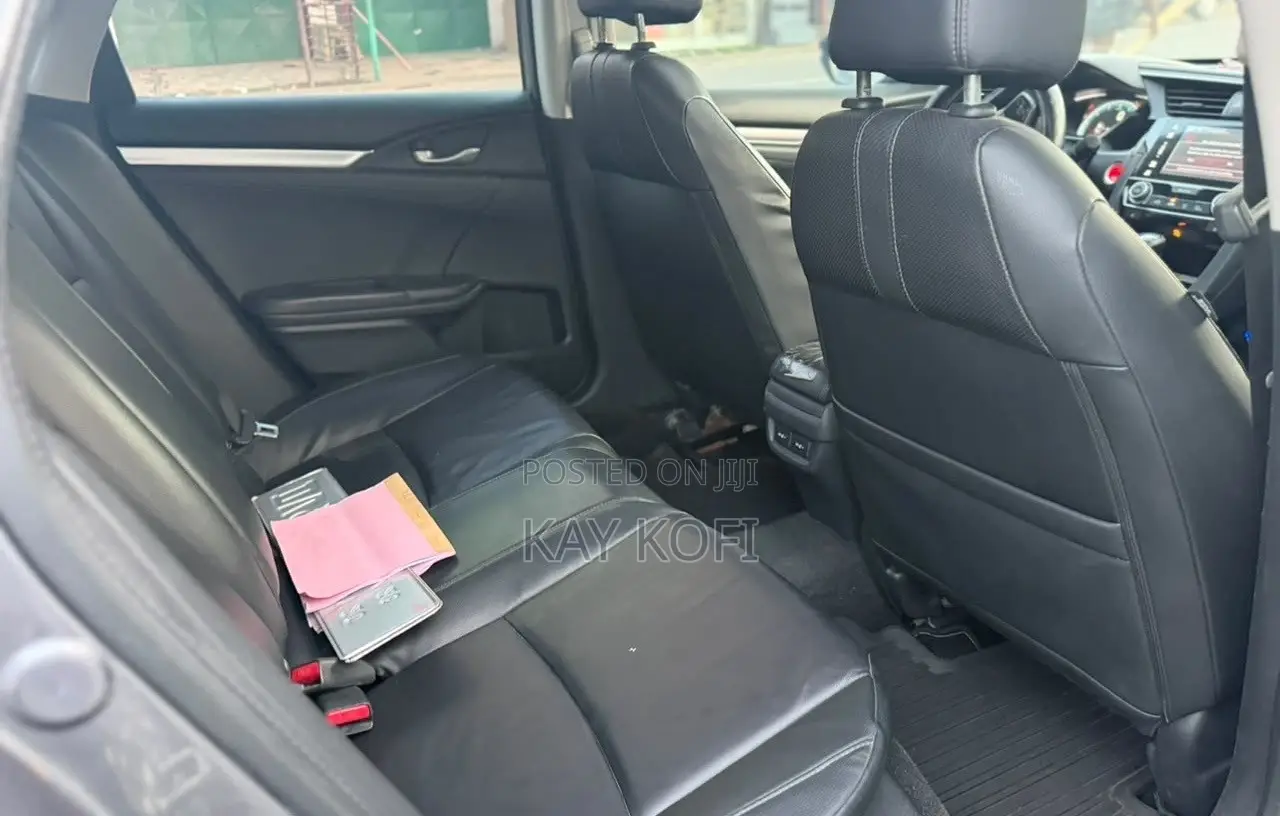 Honda Civic Touring 4dr Sedan (1.5L 4cyl) 2017 Gray