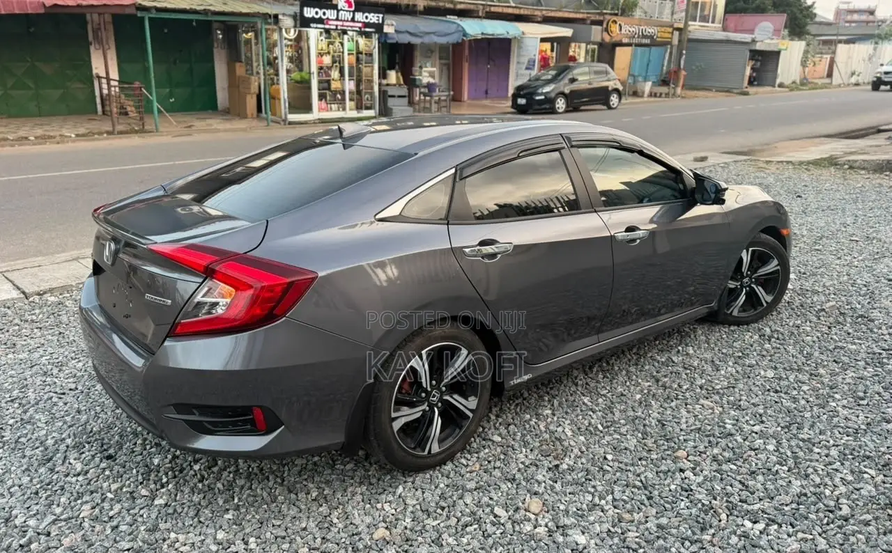 Honda Civic Touring 4dr Sedan (1.5L 4cyl) 2017 Gray