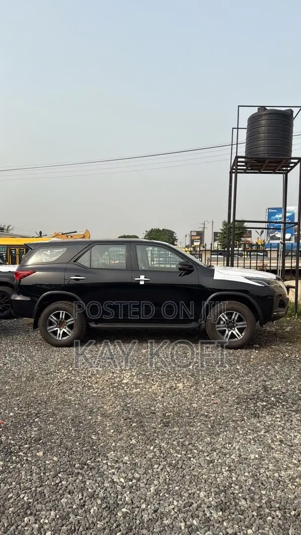 New Toyota Fortuner 2025 Black