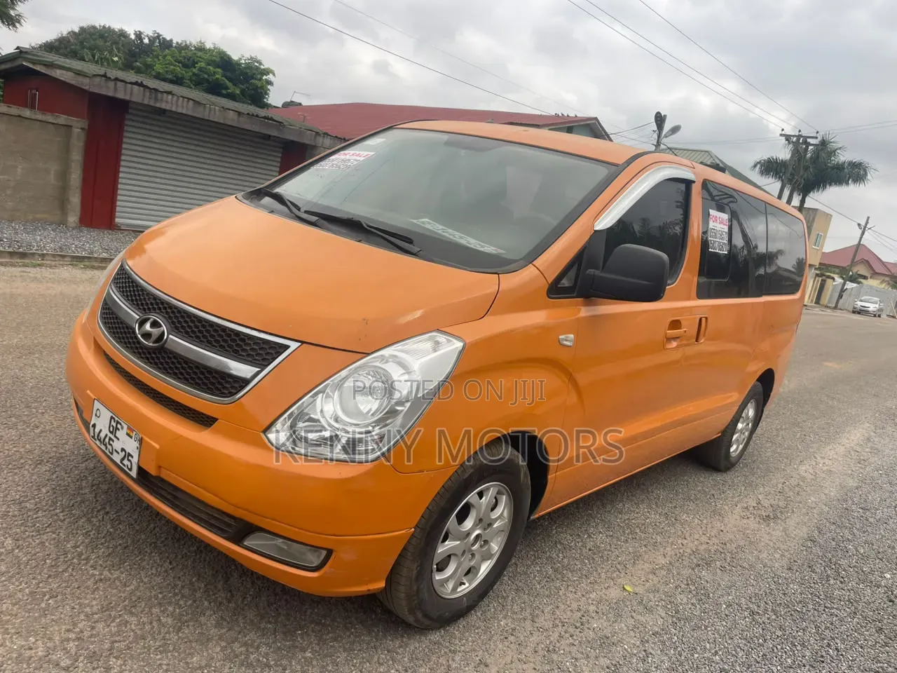 Hyundai Starex 2014 Yellow