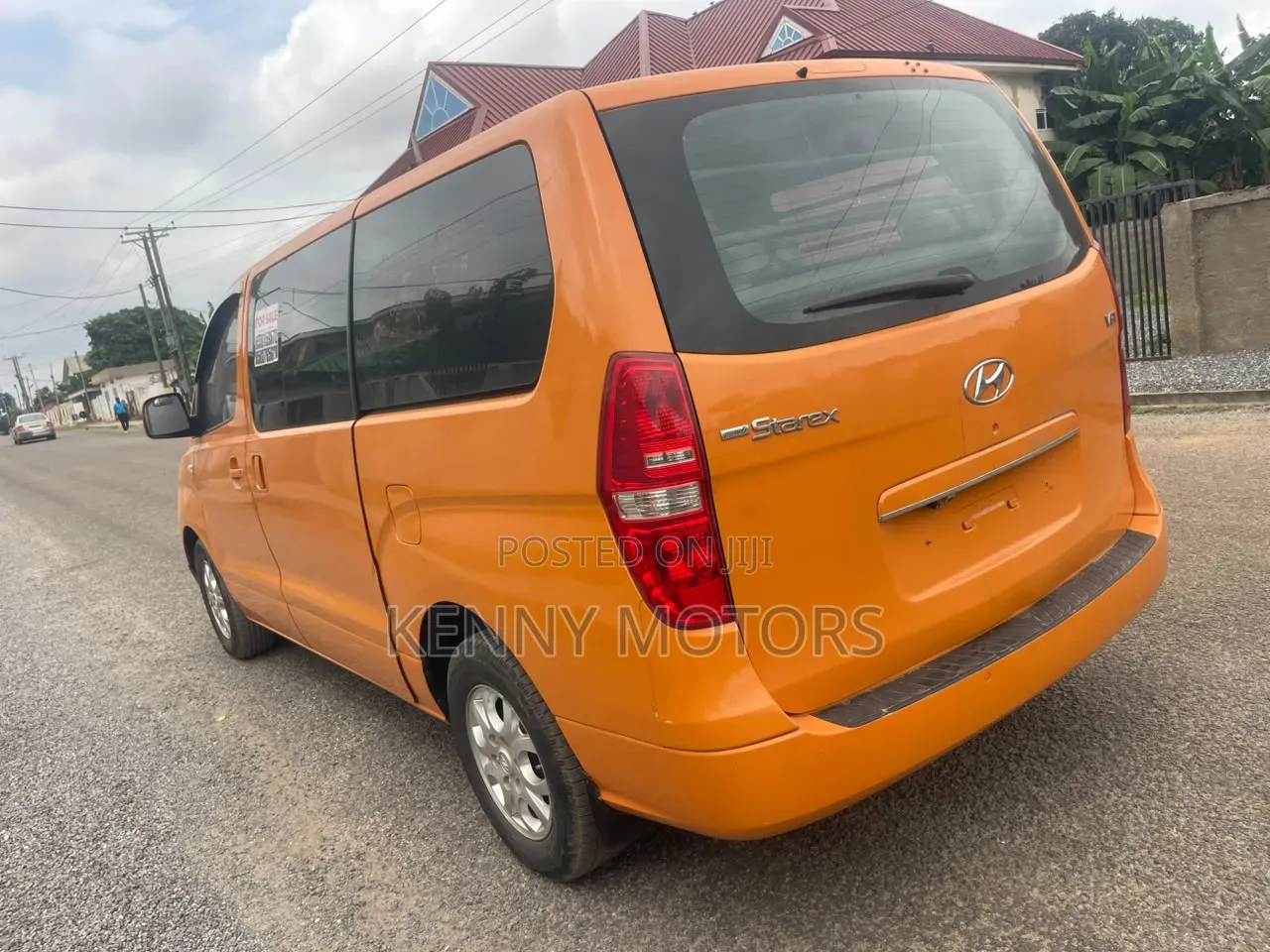 Hyundai Starex 2014 Yellow