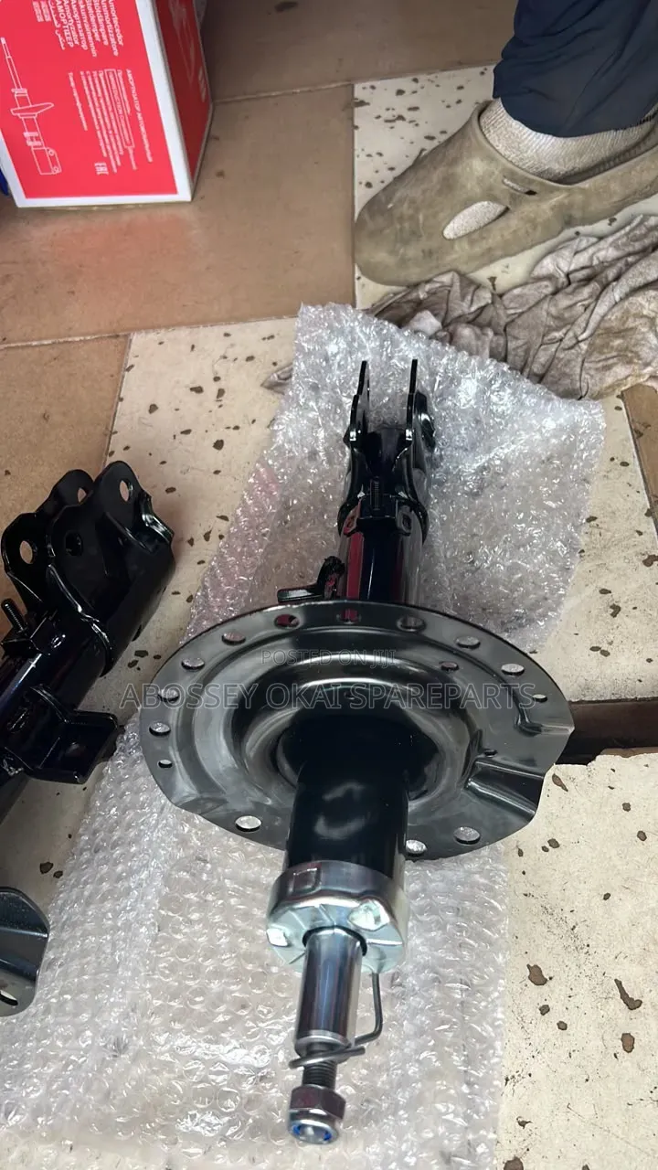 Outlander 2015,2017,2018,2019,2020 Shocks Absorbers