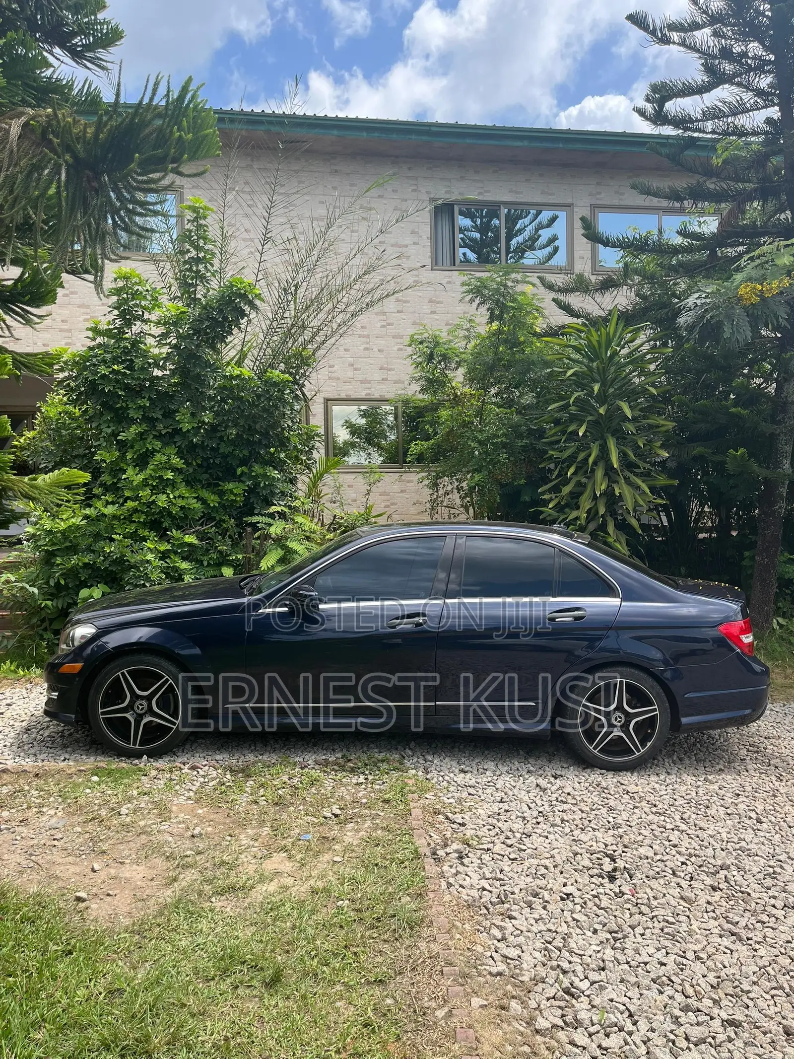 Mercedes-Benz C250 2013 Blue