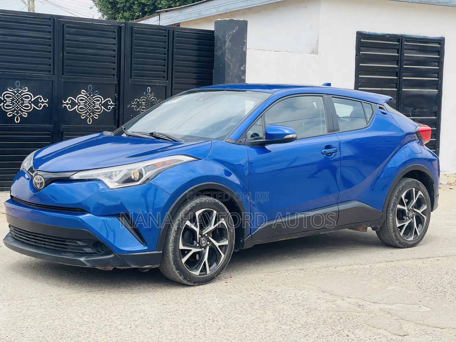 Toyota C-HR 2018 Blue