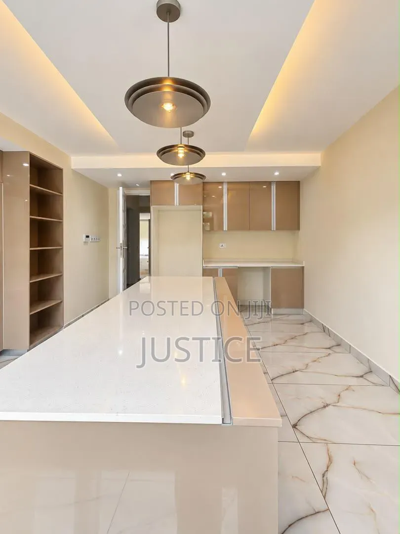 3bdrm Duplex in Ayi Mensah, Oyarifa Mall Area for rent