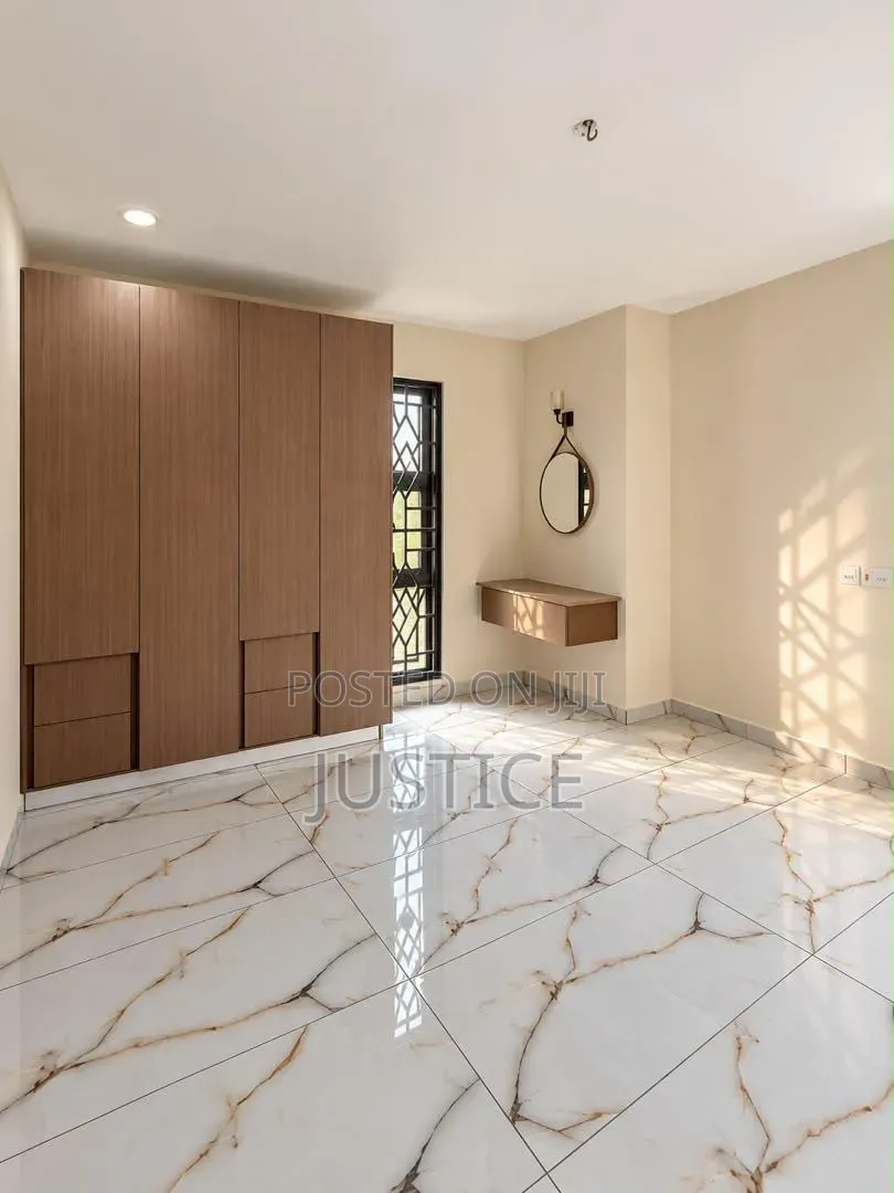 3bdrm Duplex in Ayi Mensah, Oyarifa Mall Area for rent