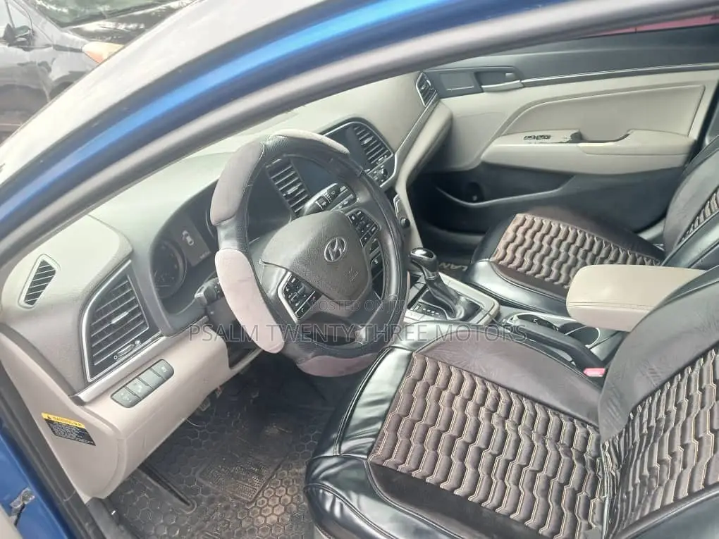 Hyundai Elantra 2017 Blue