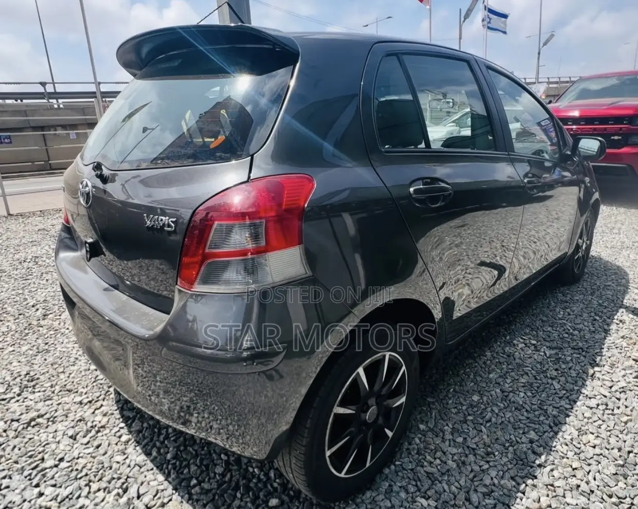 Toyota Yaris 2012 Gray