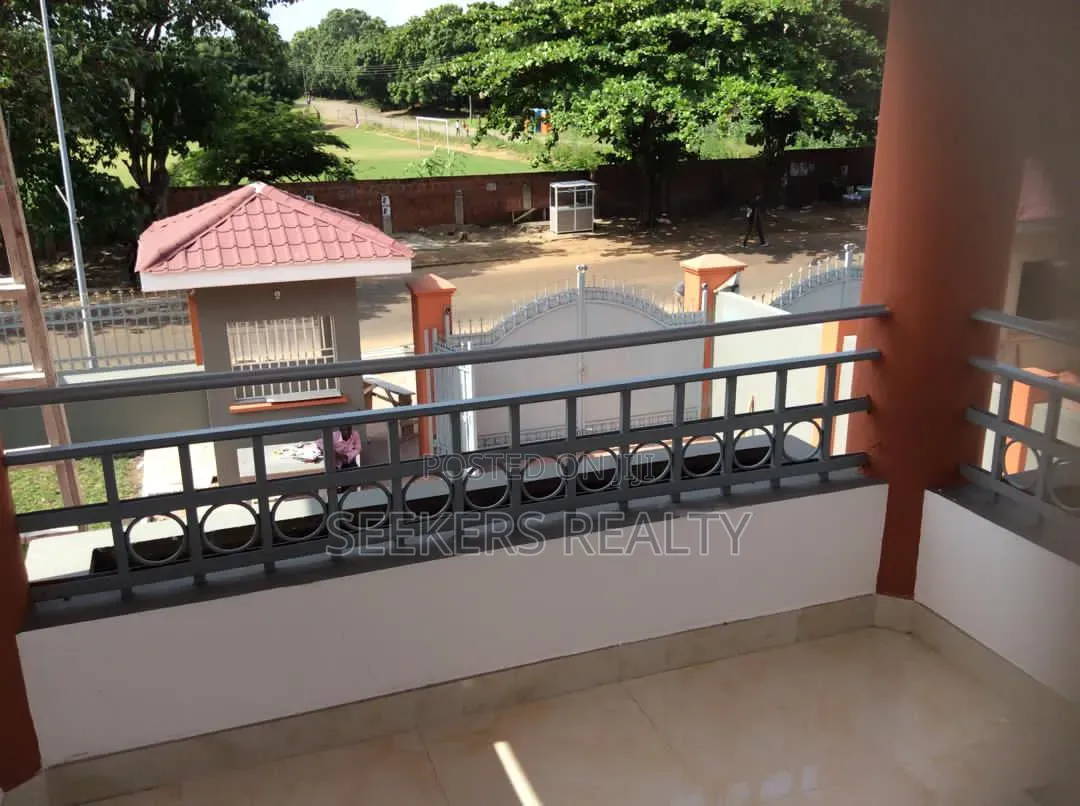 4bdrm House in Seekers Realty, Labone SHS Area for rent