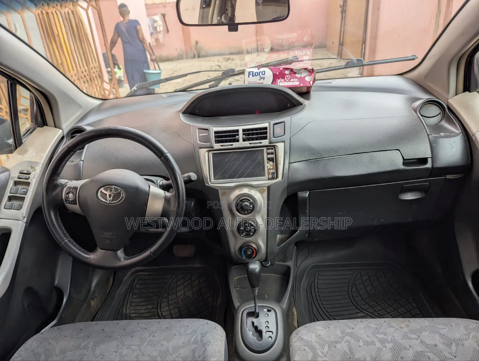 Toyota Vitz 1.0 FWD 5dr 2008 Black
