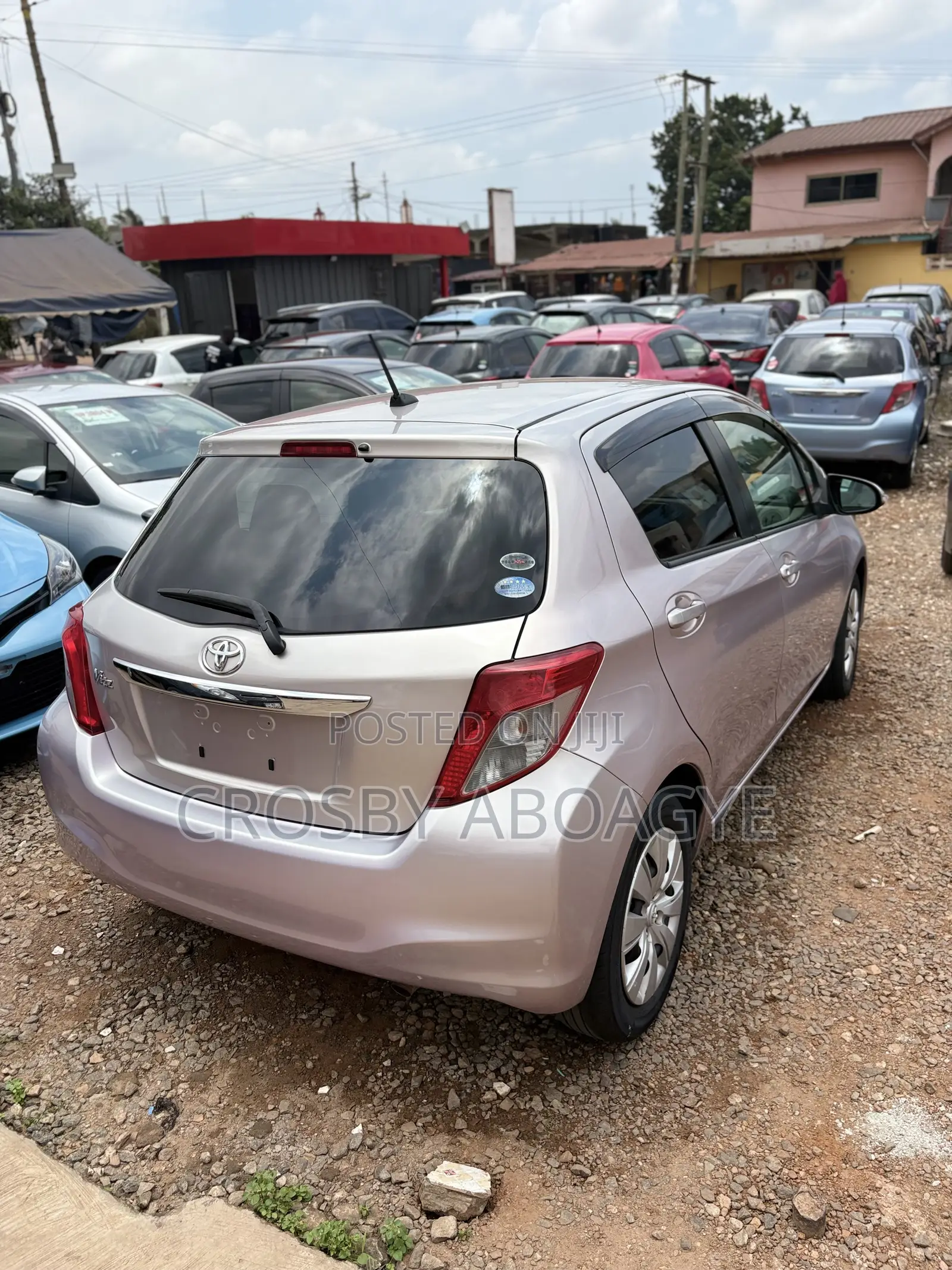 Toyota Vitz 1.3 FWD 5dr 2013 Silver