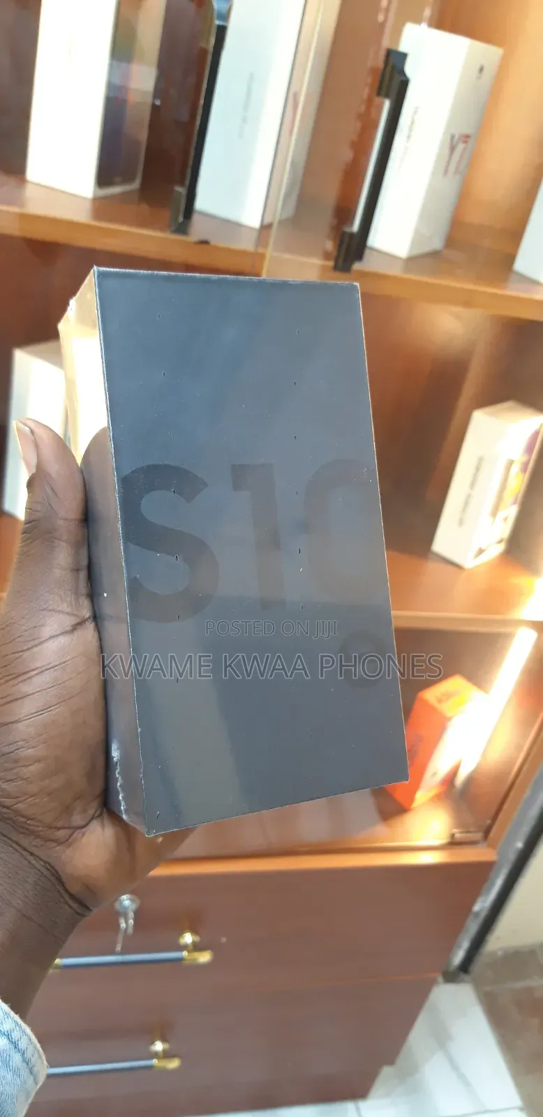 New Samsung Galaxy S10e 128 GB Black