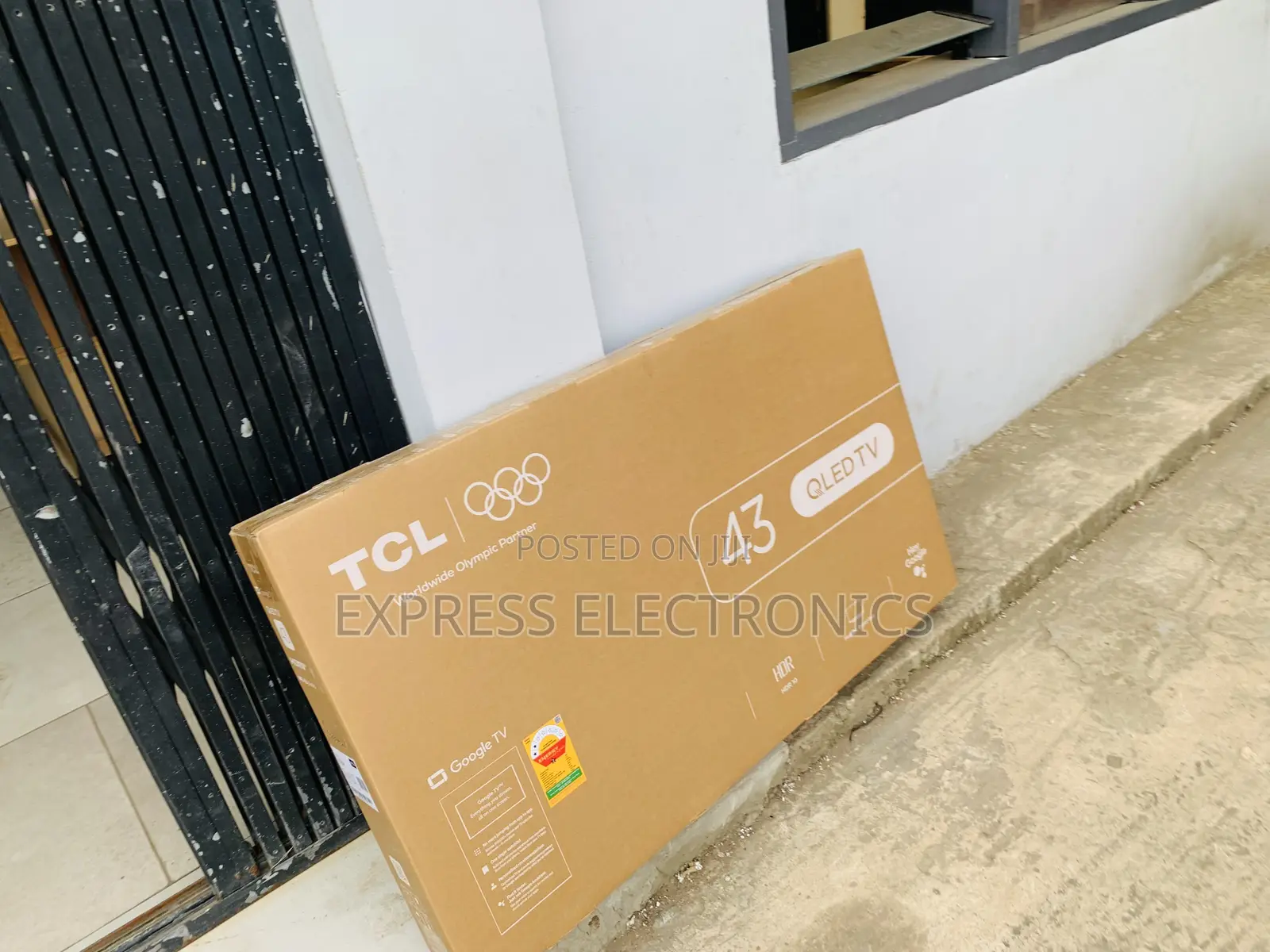 High Quality Slim TCL 43" HD Smart QLED Direct LED Android Smart