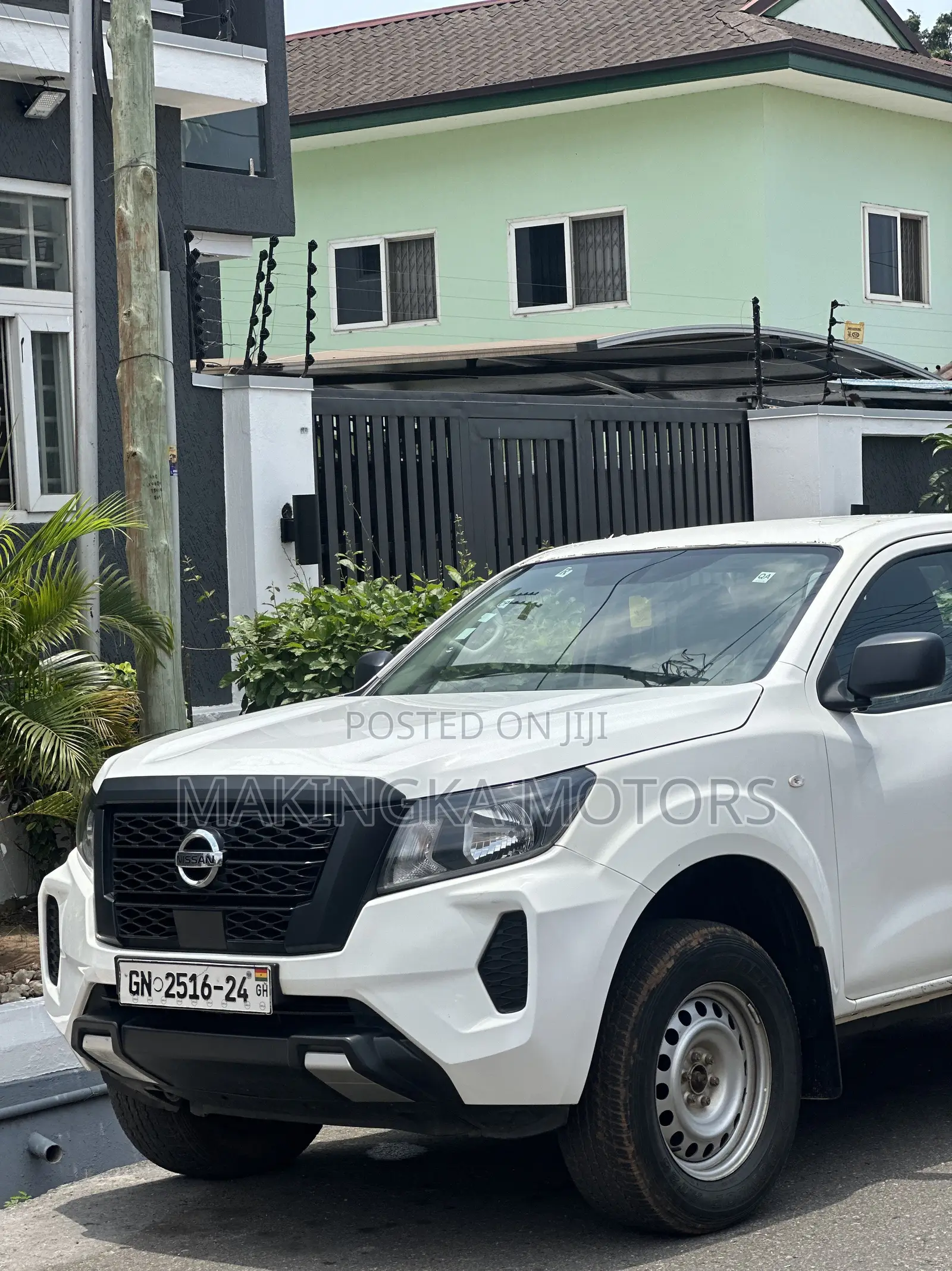Nissan Navara 2023 White