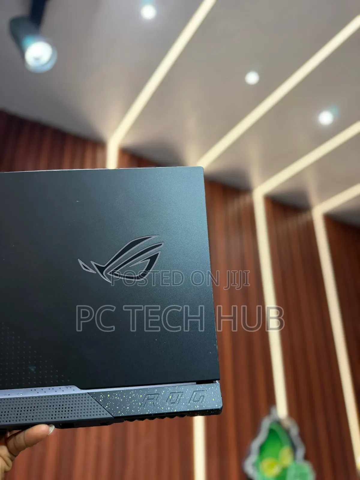 Laptop Asus ROG Strix G15 16GB AMD Ryzen 7 SSD 1T