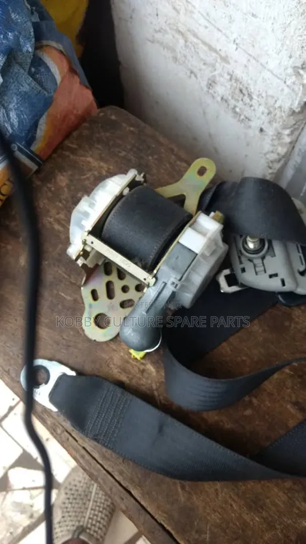 Original Toyota Hilux Car Seat Belt Available for All Cars