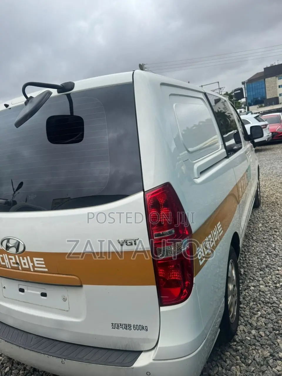 Hyundai Starex 2015 White