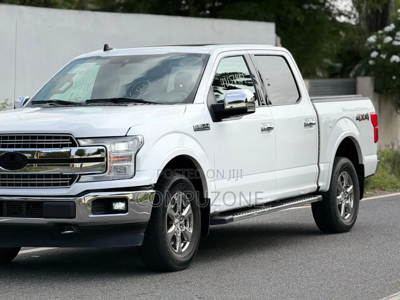 Ford F-150 Lariat 4x4 SuperCrew Cab Styleside 6.5 ft. box 157 in. WB White