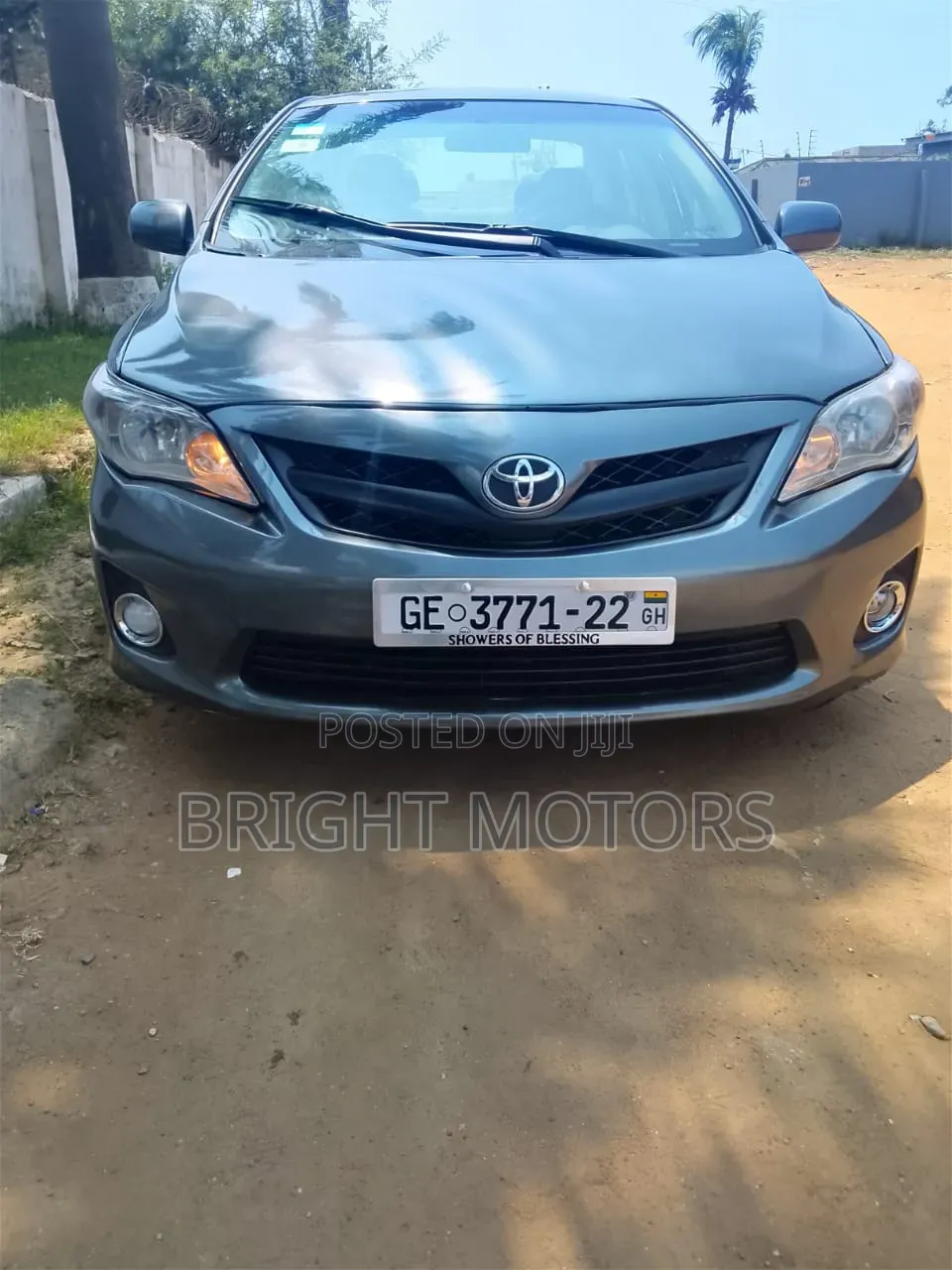 Toyota Corolla LE 4dr Sedan (1.8L 4cyl 4A) 2013 Gray