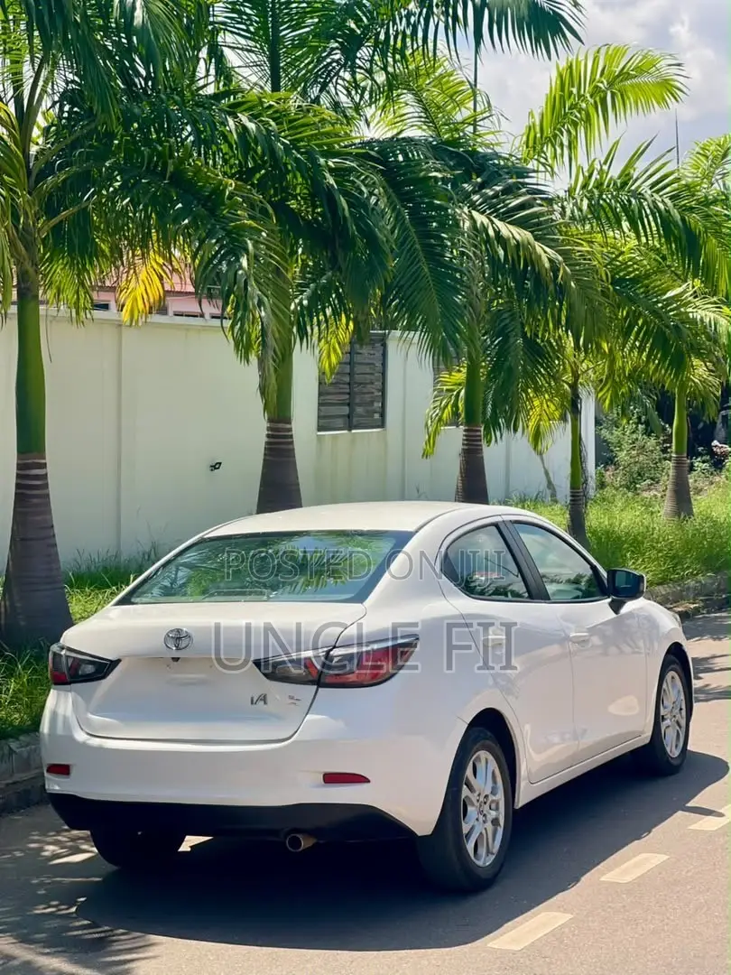 Toyota Yaris iA 1.5 FWD 2019 White