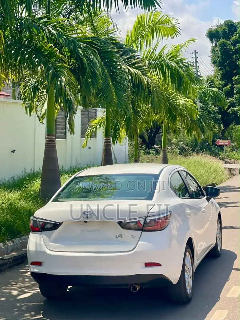 Toyota Yaris iA 1.5 FWD 2019 White