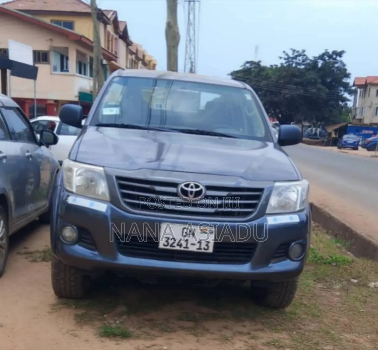 Toyota Hilux 2013 Gray