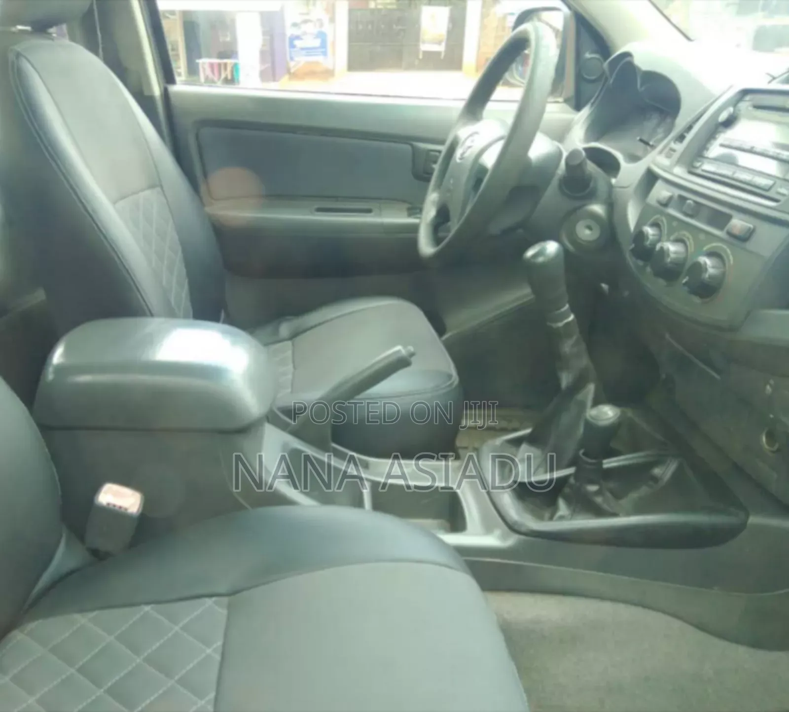Toyota Hilux 2013 Gray