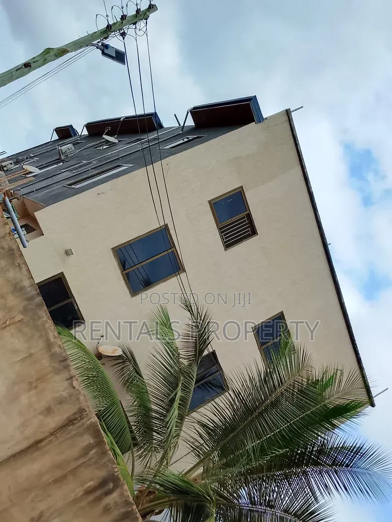 1bdrm Block of Flats in Dodowa Pilar Two, Main Station for rent