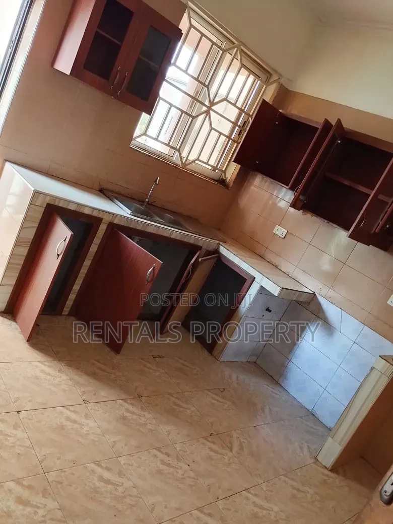 2bdrm Block of Flats in Dodowa Pilat Two, Main Station for rent