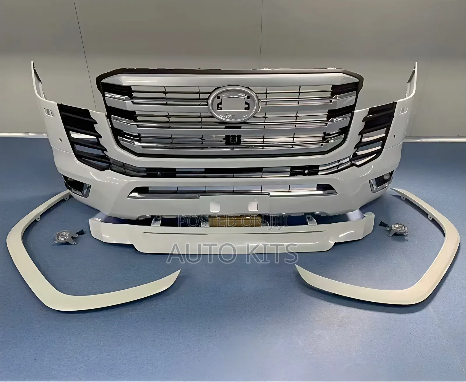 Toyota Landcruiser 300 Front Bumper Complete