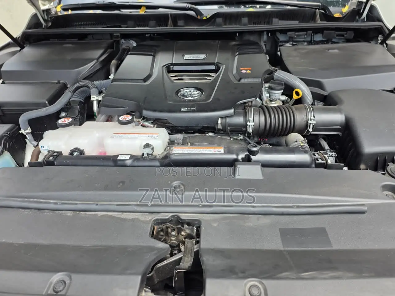 Toyota Land Cruiser 2025 White