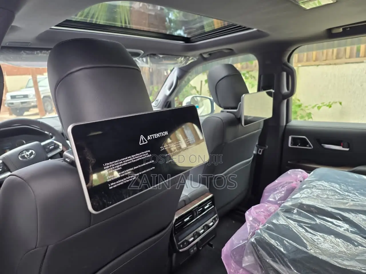 Toyota Land Cruiser 2025 White