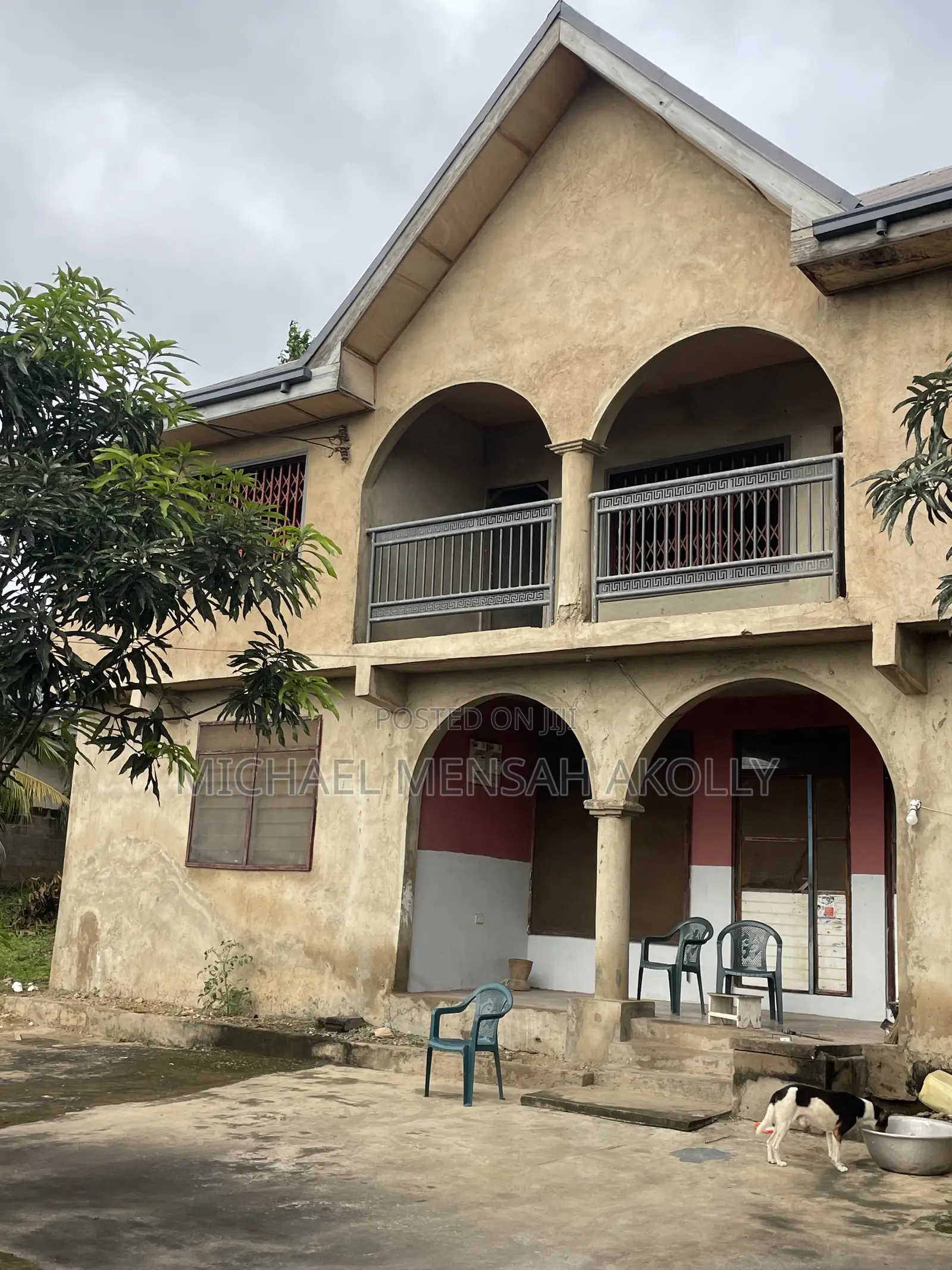 8bdrm House in Ashongman Estate, Police Station for sale