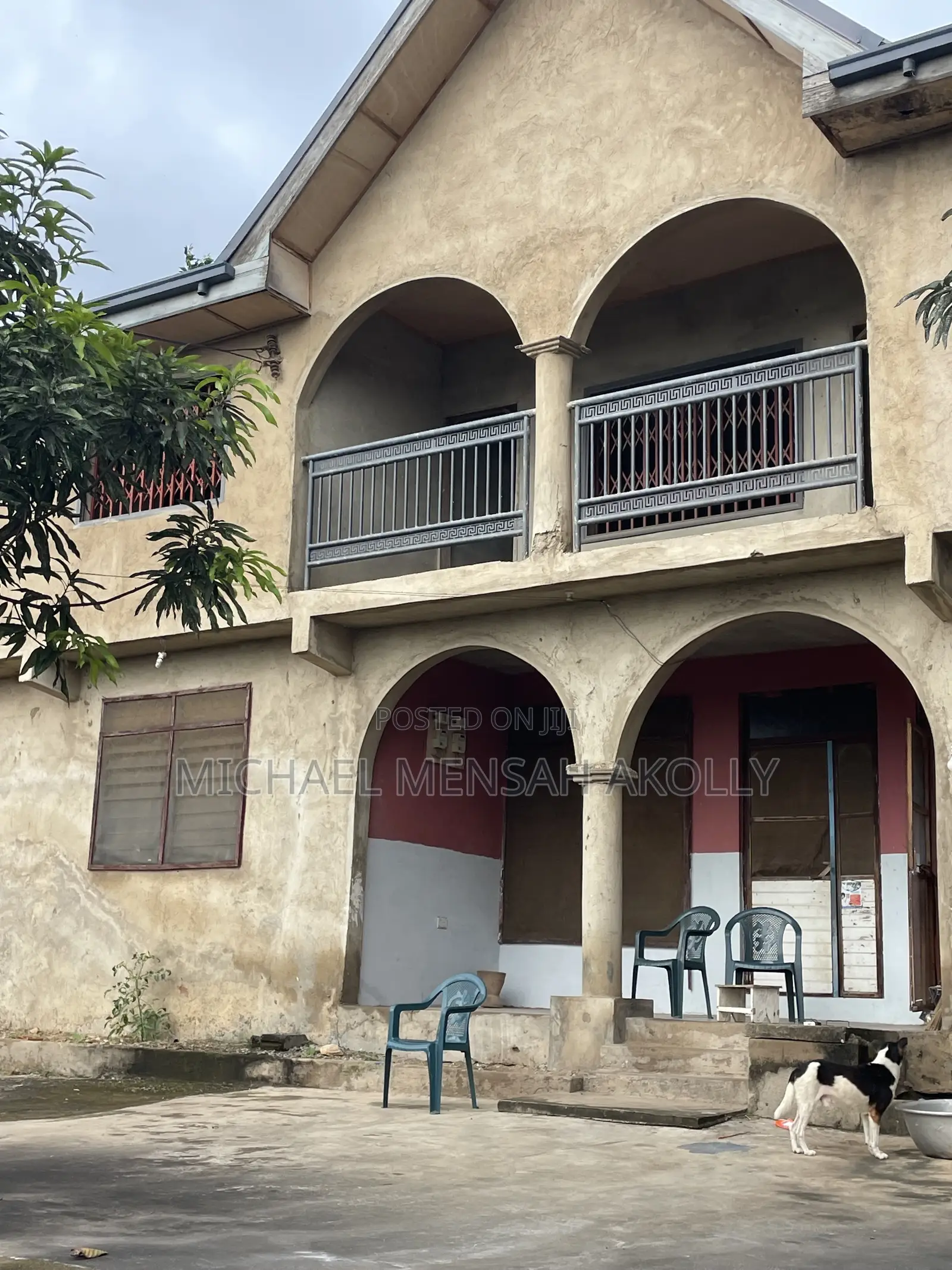 8bdrm House in Ashongman Estate, Police Station for sale