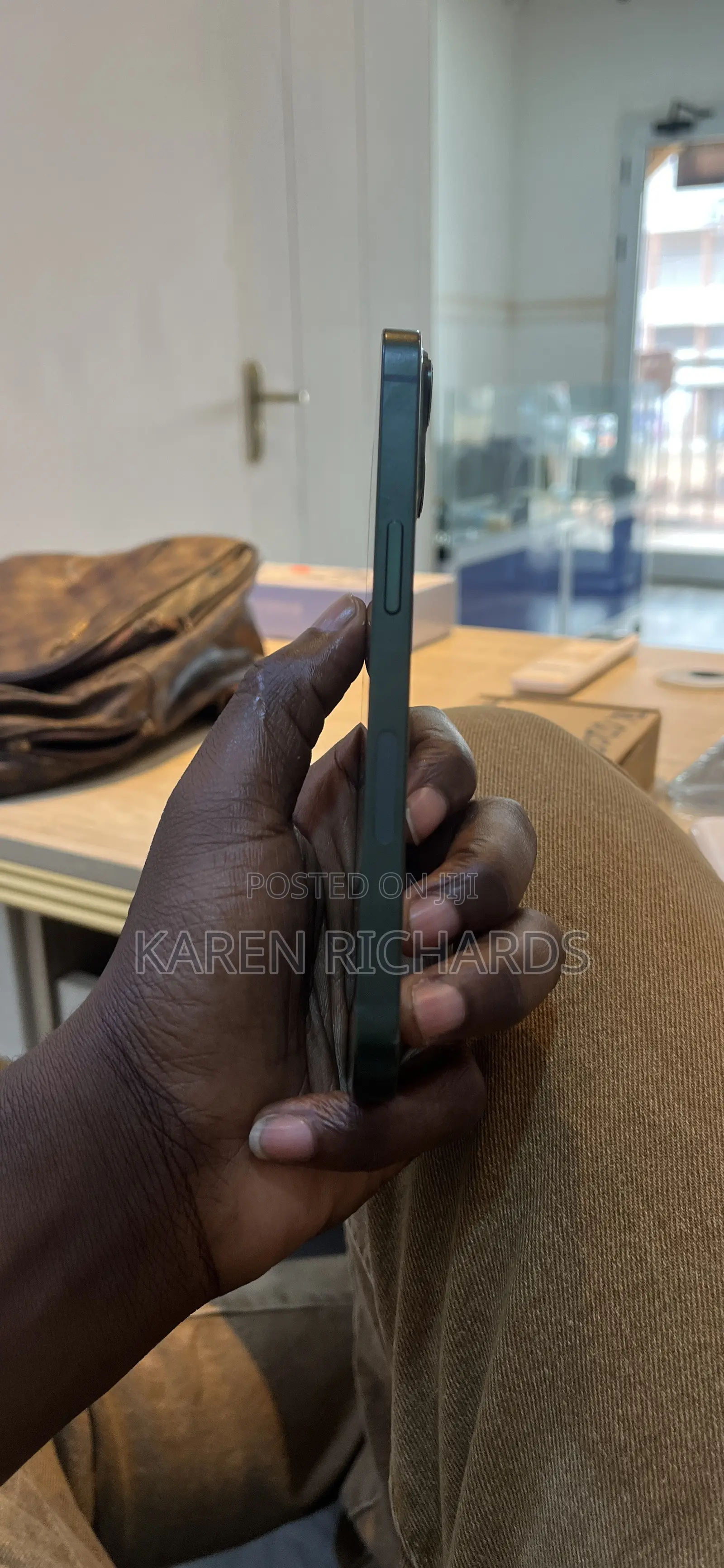 Apple iPhone 13 128 GB Green