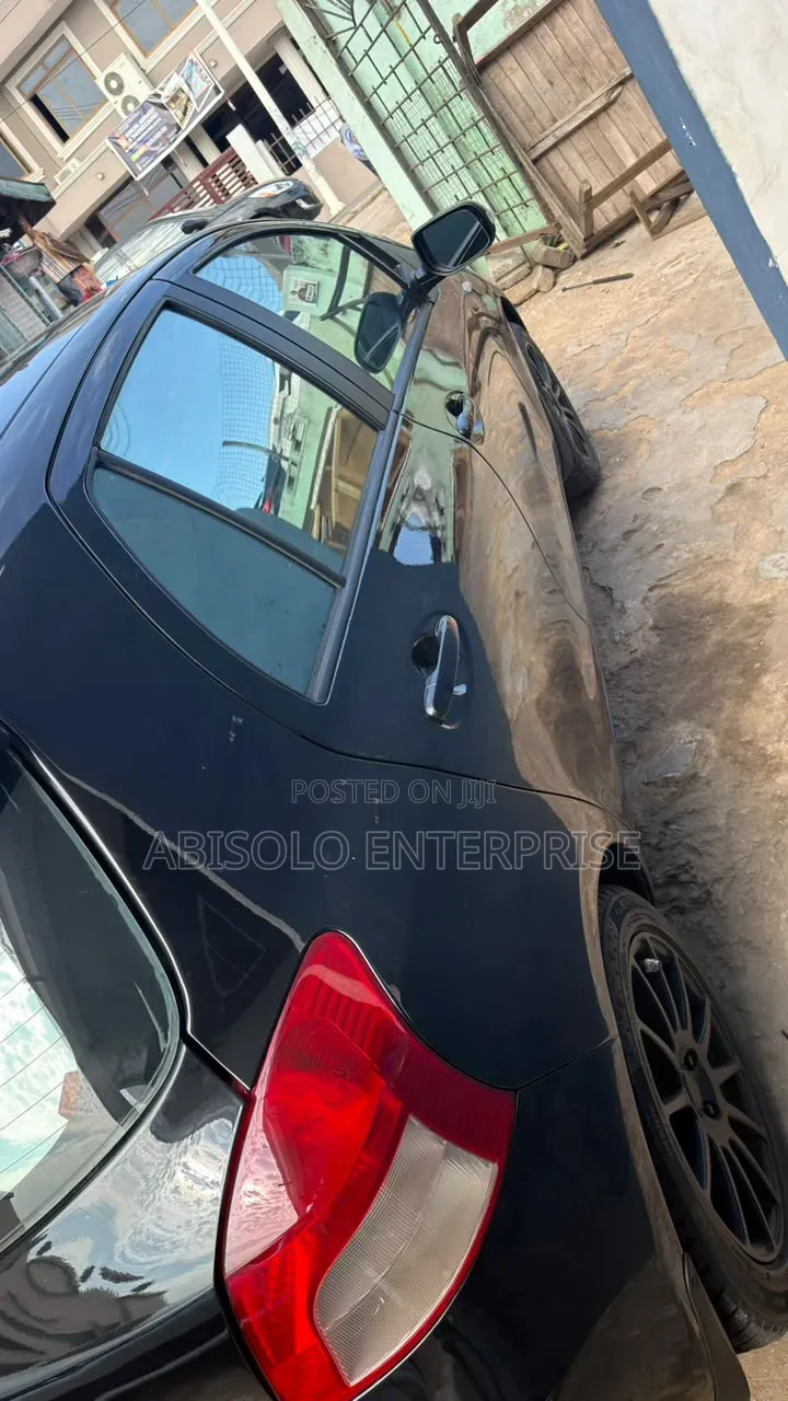 Toyota Yaris 2010 Black