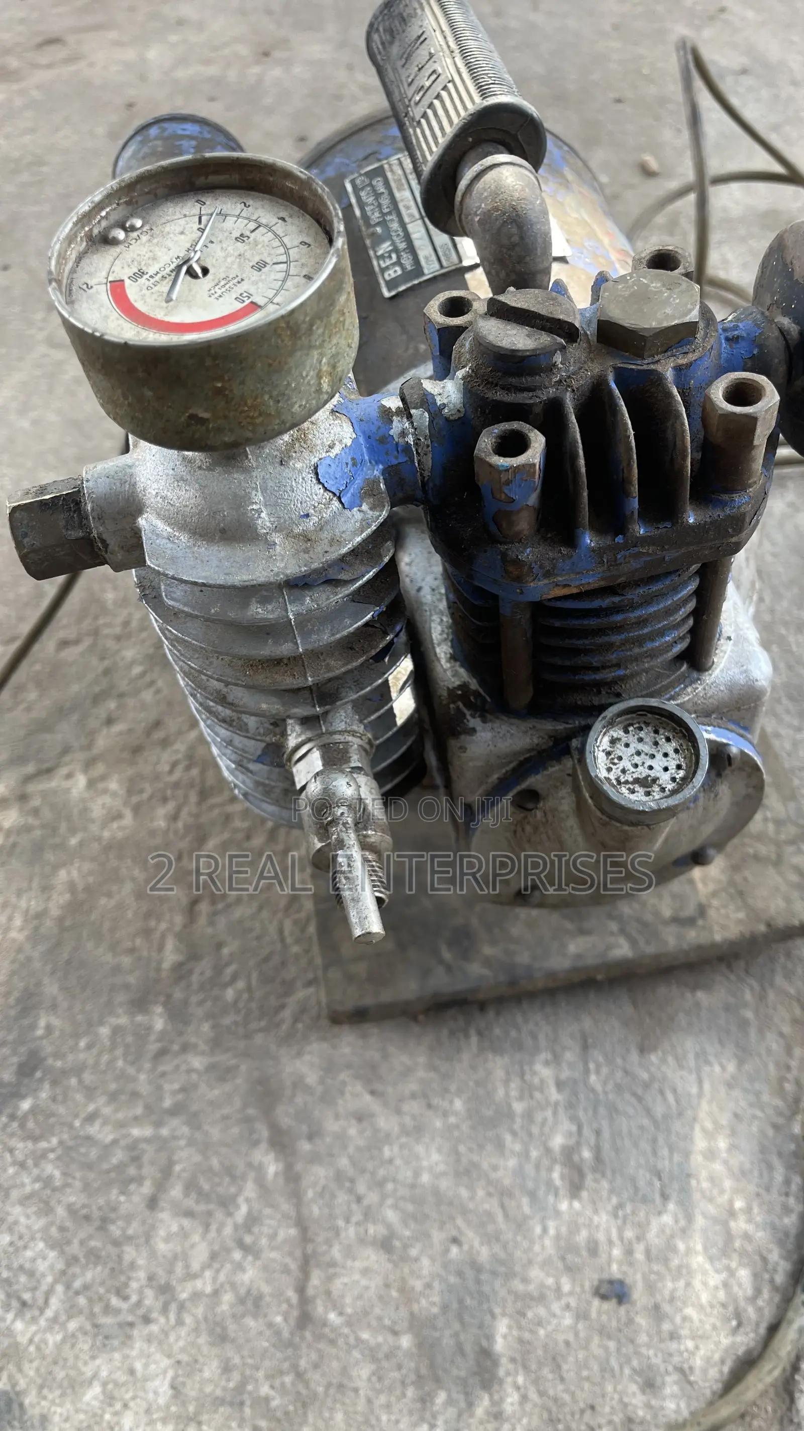 Portable Direct-Drive Air Compressor / Inflator.